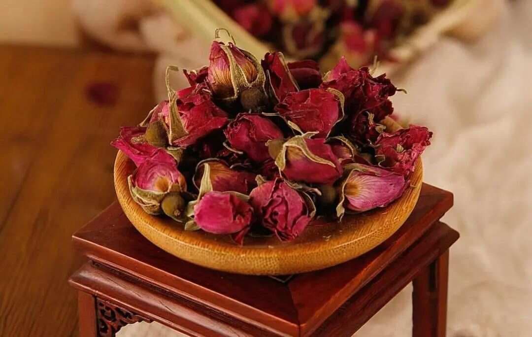 玫瑰花茶缓解抑郁焦虑，中医专家推荐三种“神仙喝法”