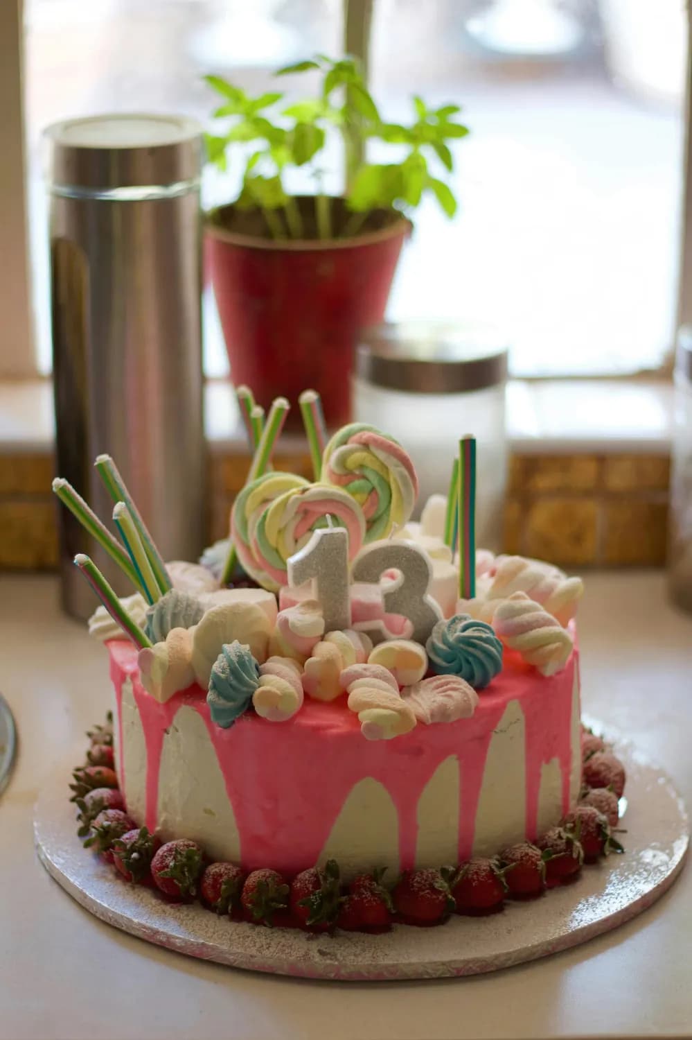 零食版生日蛋糕：让生日派对更有趣！