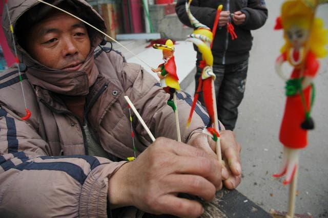 正月十七“打小人”，具体咋打？牢记：1剪、2打，3扔，打走小人