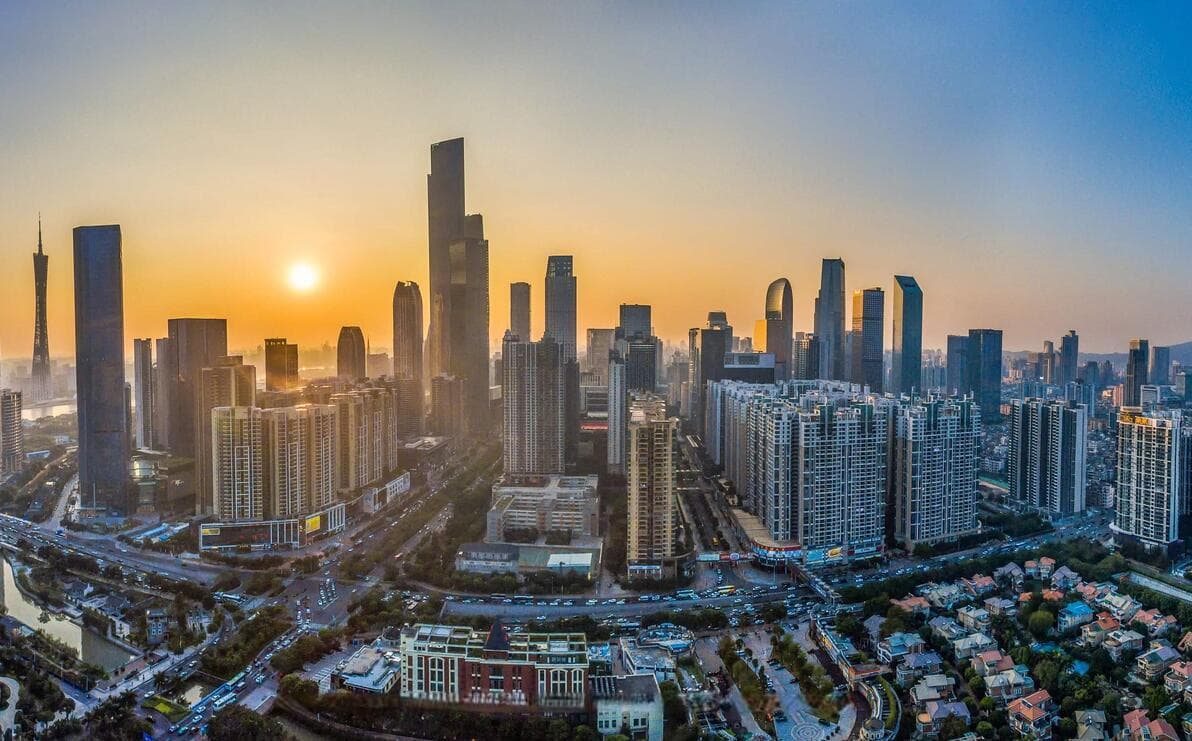 从2024年上半年数据来看，今年江苏省GDP总量能否超越广东省？
