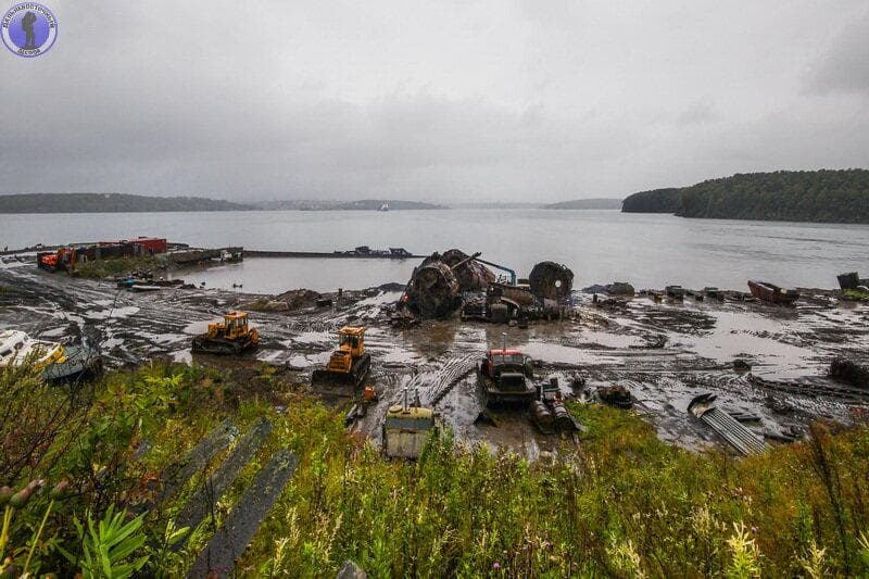 正在被风化的前苏联“加瓦尼”海军基地
