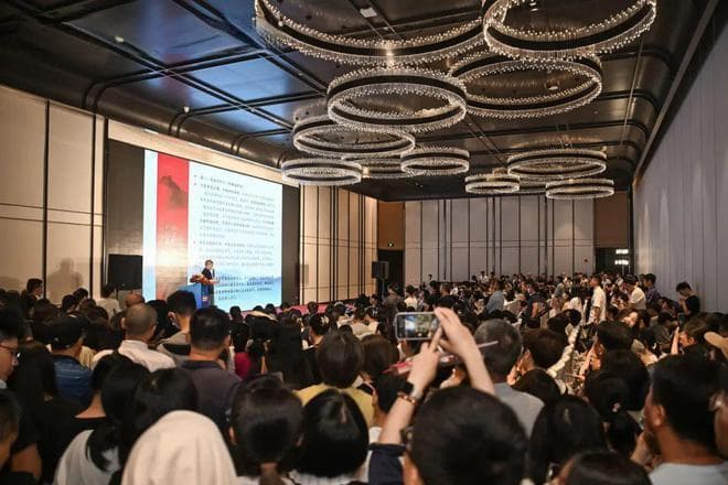 80个志愿如何处理“冲稳保”关系？三位资深专家给出建议，实操性很强！