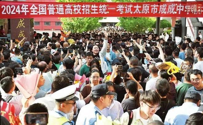 重要消息！8省2025高考不分文理科，各省高考志愿各具特色