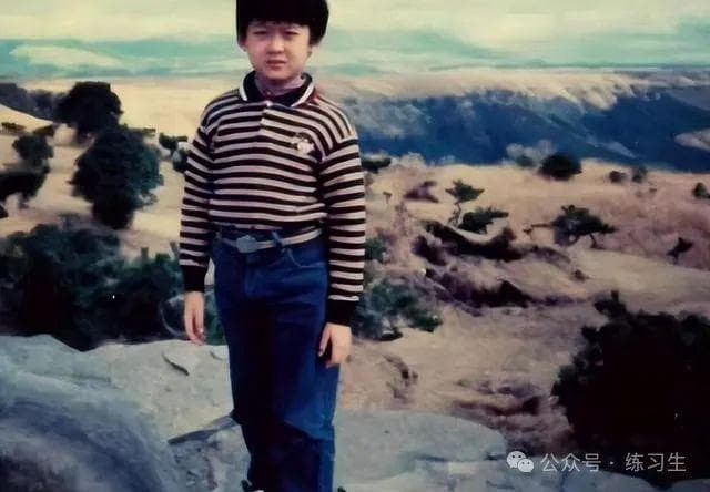 檀健次：从3万练习生中脱颖而出，演艺之路逆风翻盘成传奇