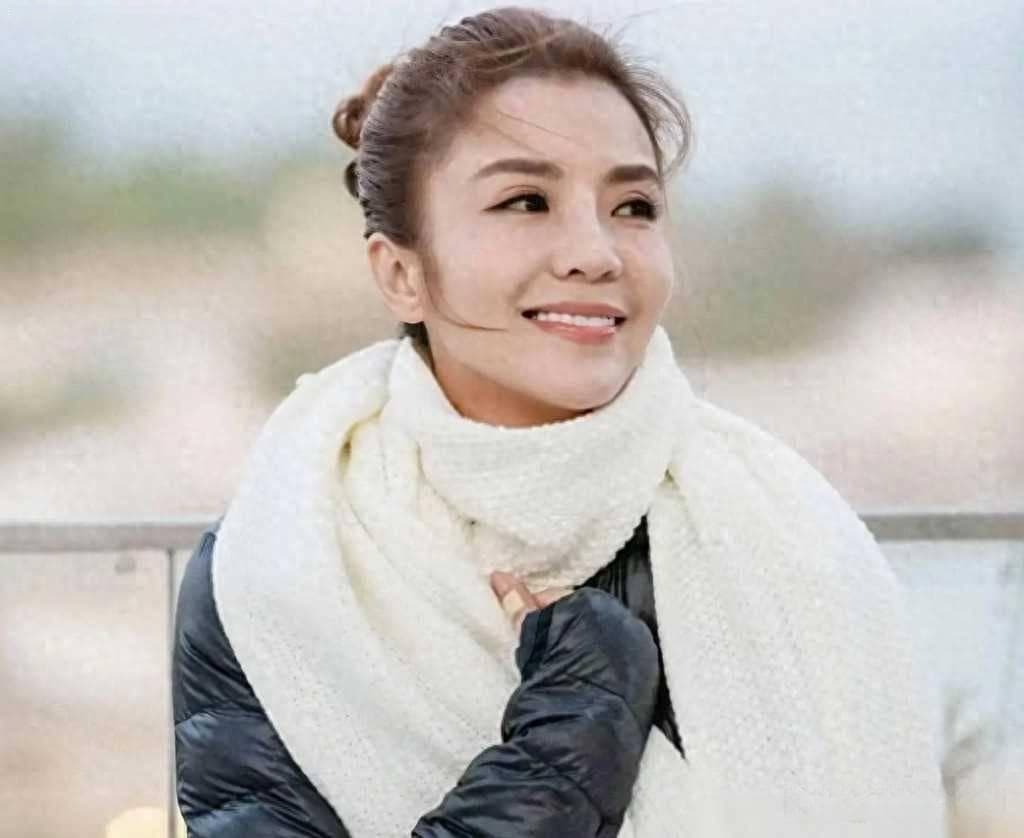 病重放弃治疗？乐观前行的央视主持人朱迅现状如何？