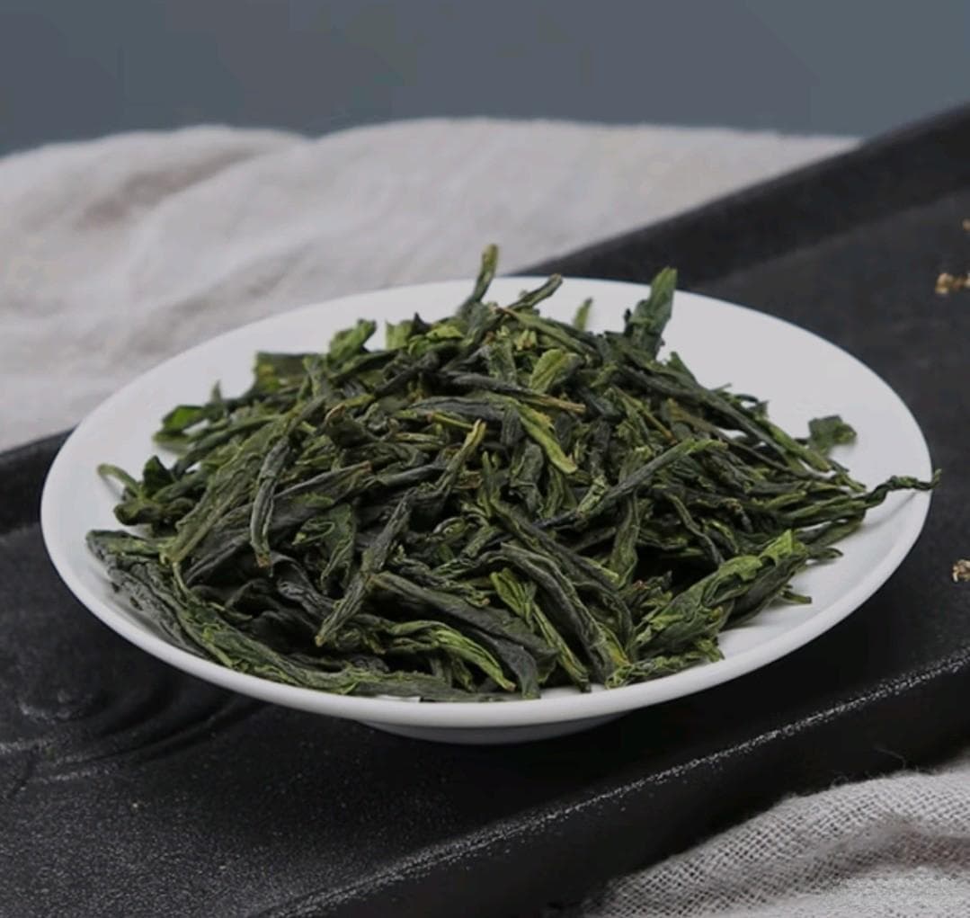 取单片不取芽头，取壮不取嫩，取老种，不取新种绿茶-六安瓜片