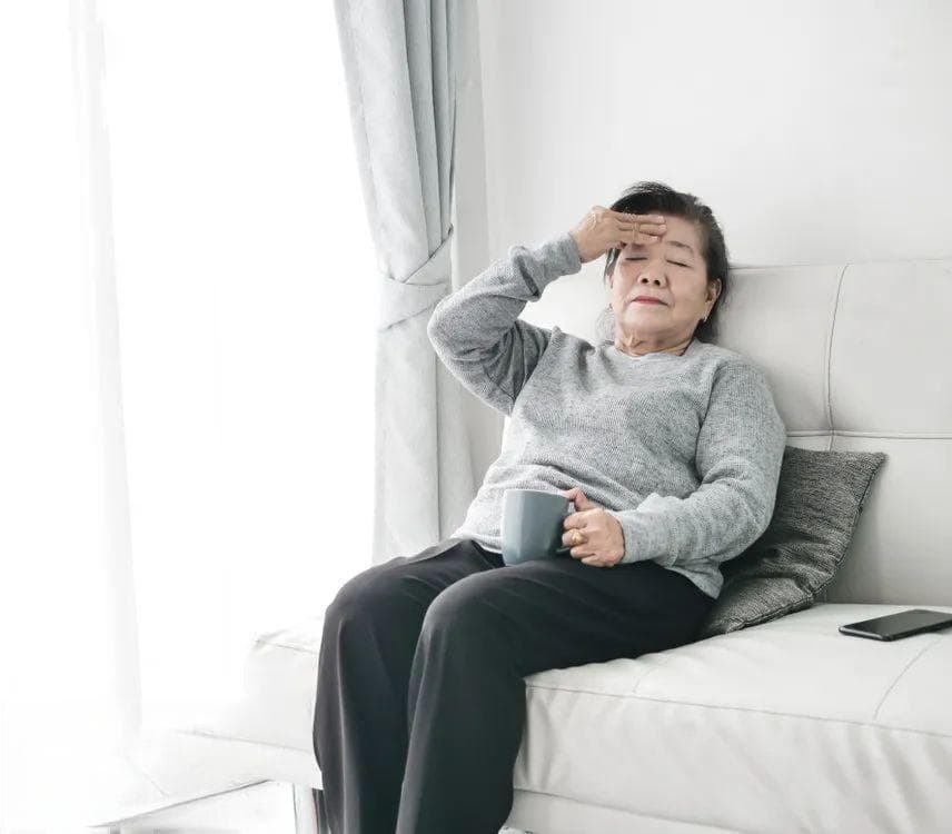 以为老了，其实病了，这6种情况要警惕
