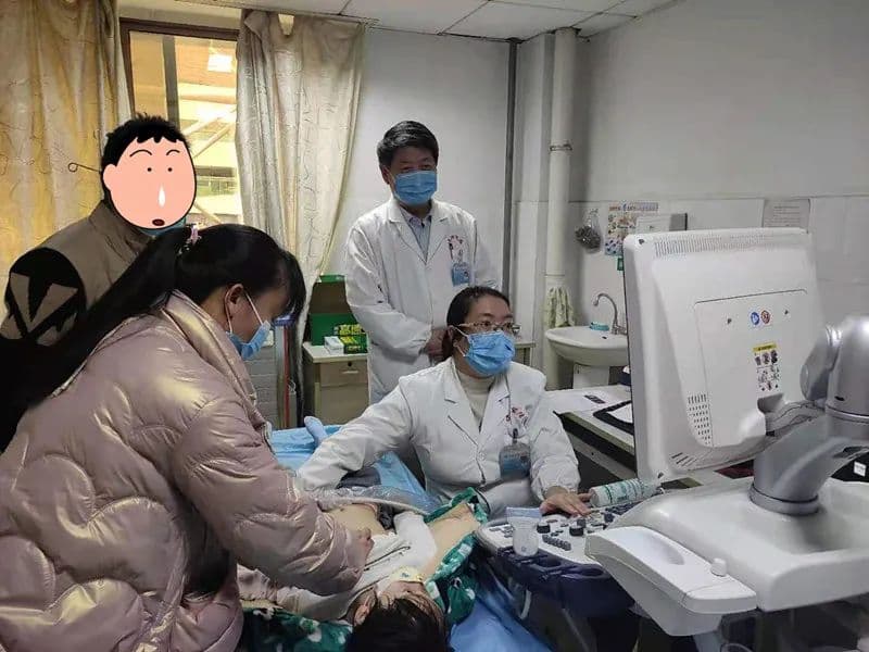 7岁女孩肚子痛查出巨大肿瘤，医生提醒：这种检查很重要！