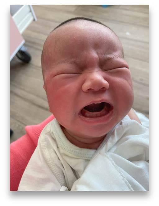 婴儿安抚技巧全攻略：从生理到心理的全方位指南