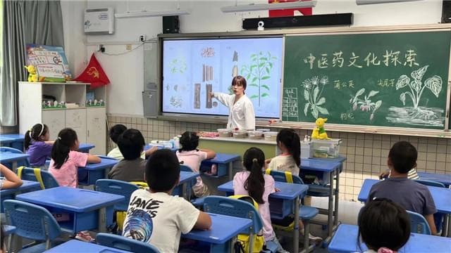 非遗传承，追光青年文化强国路上的中医担当