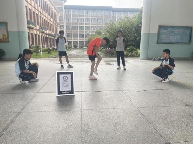 382！一分钟单摇跳绳吉尼斯世界纪录再次被中国少年刷新