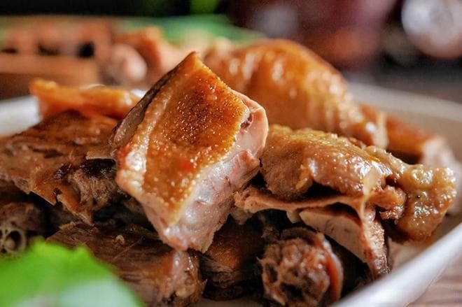 酸梅鸭：传统美食的历史渊源与烹饪指南
