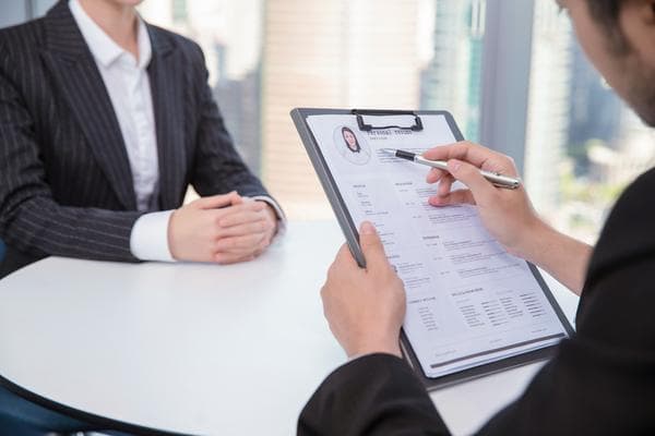 日语求职自我介绍：打造专业个人品牌吸引用人目光