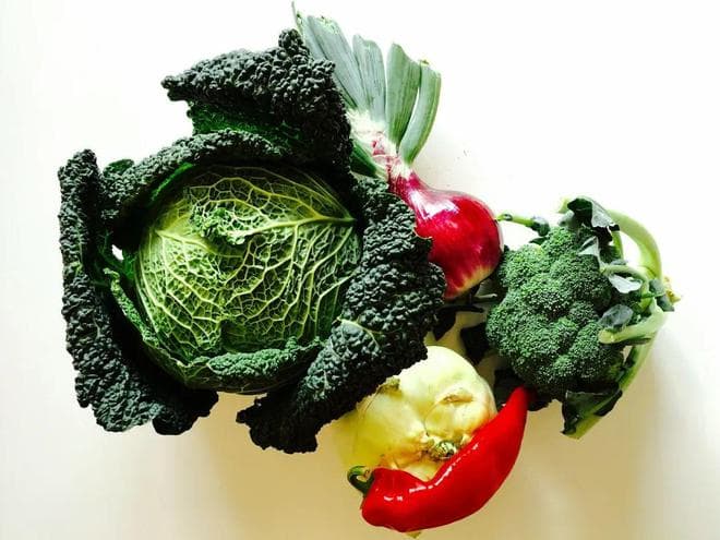 四种常见蔬菜的食用安全指南：从清洗到烹饪的全方位建议