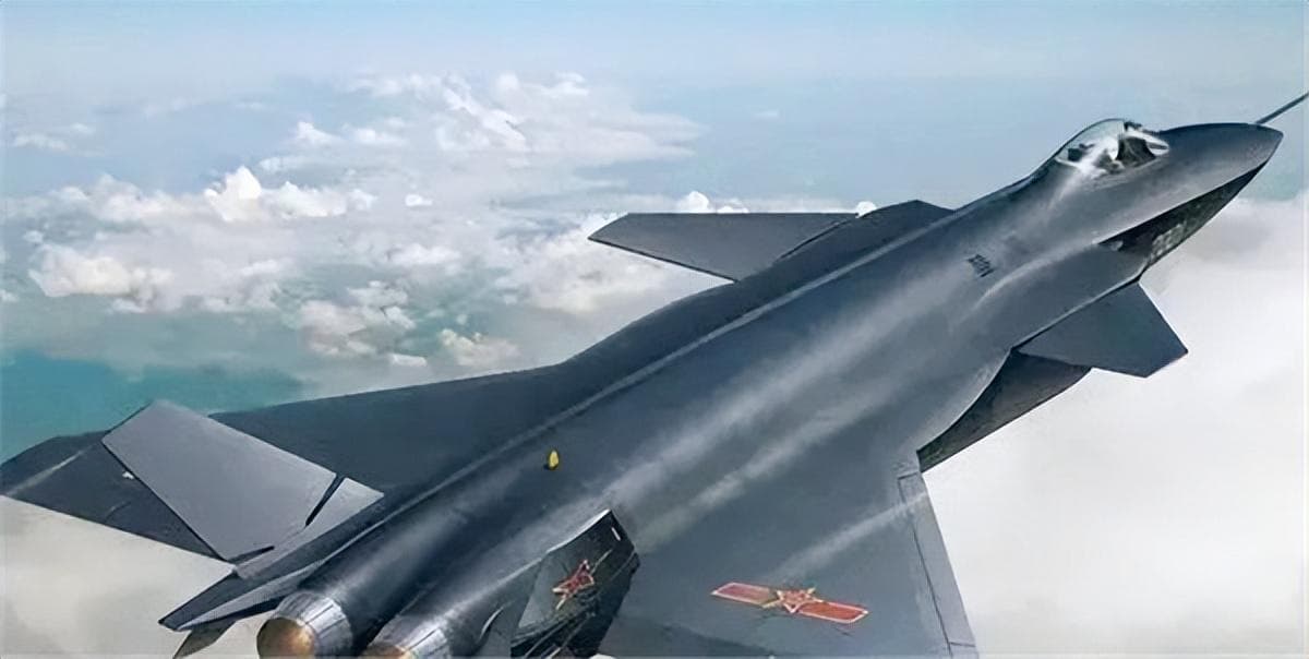 揭秘"鸣笛22"：中国自主研发的超高音速无人空天飞行器