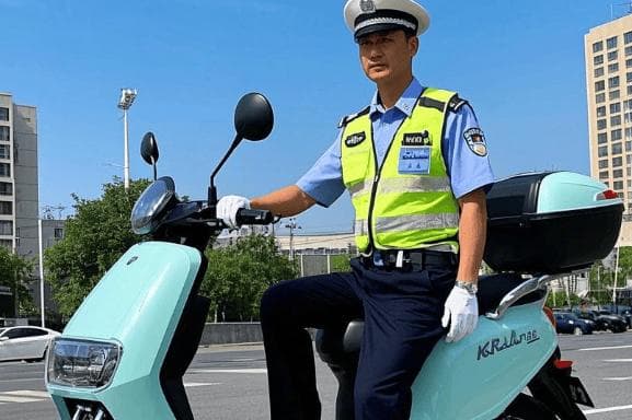交警提醒：这 3 种电动车属于电摩，有 D 驾照就能驾驭，你了解吗？