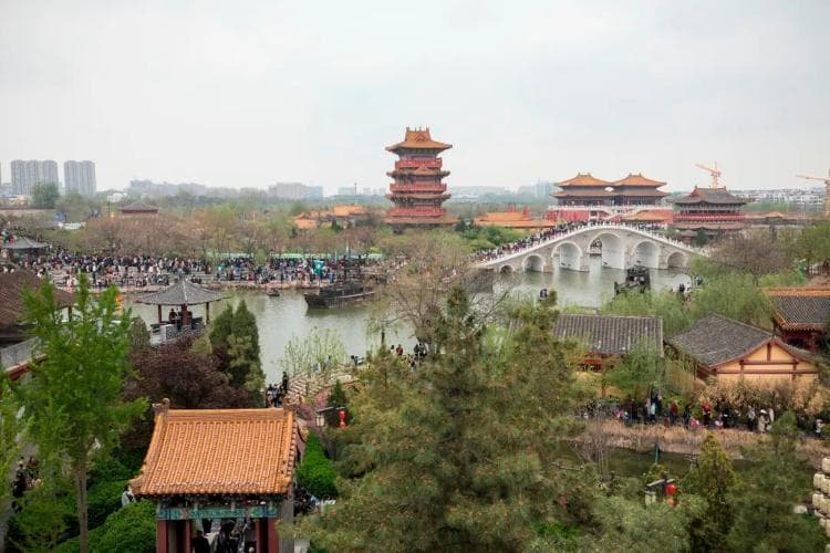 “王婆说媒”走红背后：开封文旅产业的机遇与挑战