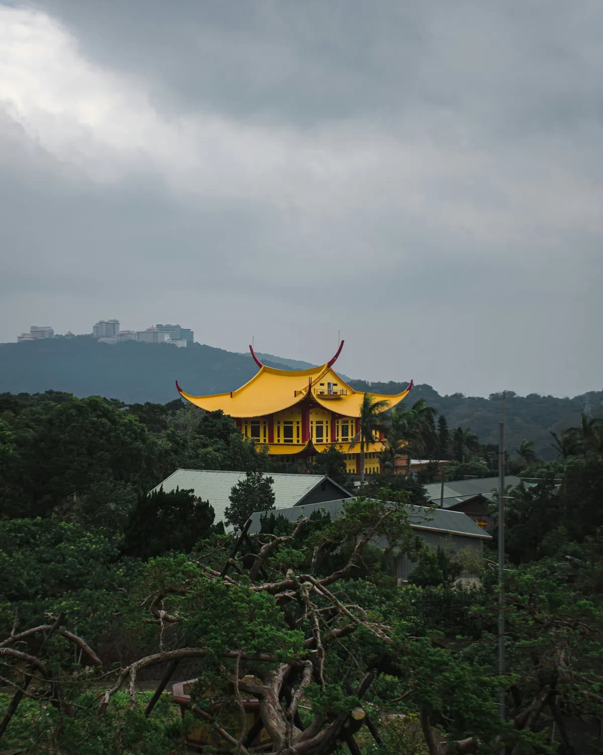 雪窦山寺庙路线打卡攻略：全球唯一弥勒道场的朝圣之旅
