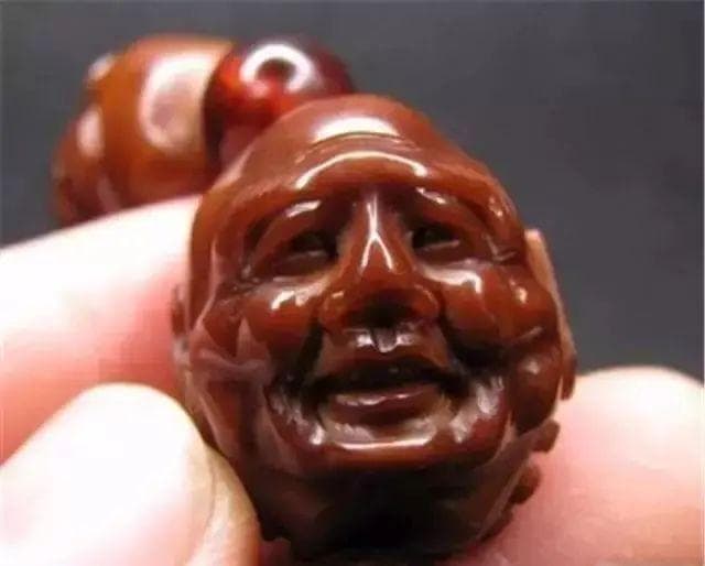 十大主流手串如何盘出玻璃底？