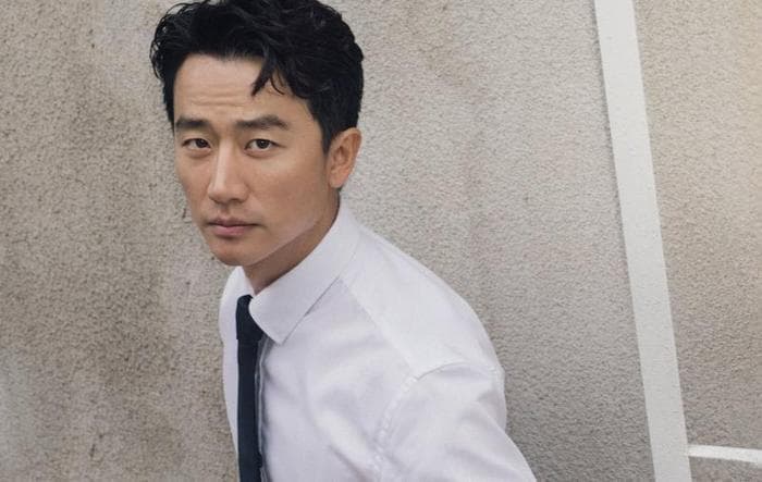 黄轩，以深厚的演技和独特魅力，在众多影视作品中留下了深刻的印象
