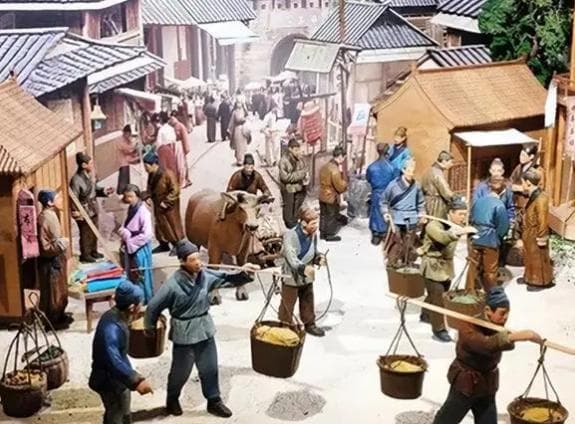 古代税收制度的演变：两税法、一条鞭法和摊丁入亩的比较