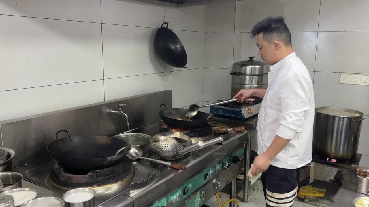 “上门做饭月入过万” 需求当前“代厨”这门新生意好做吗？