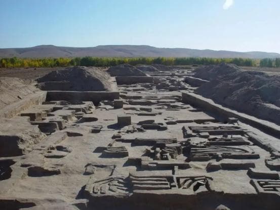 内蒙古这座草原古城，800年前曾是商贾云集的显眼包？