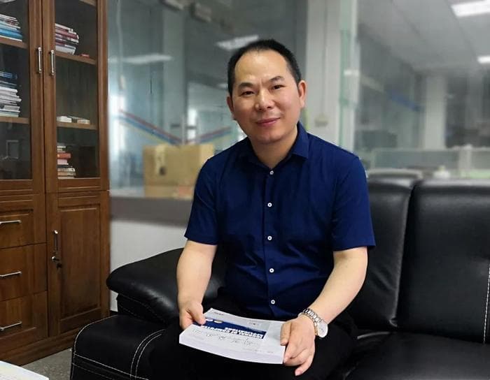 在钢铁与代码中穿行的教授——武汉科技大学李维刚