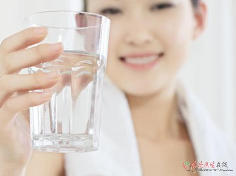 千滚水隔夜水致癌？揭开健康饮水的真相！