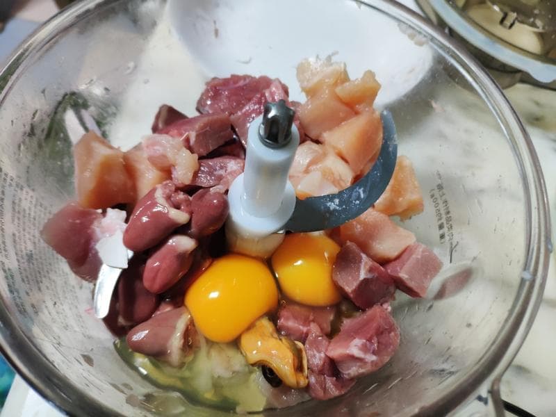 自制猫饭：营养均衡的猫咪美食指南