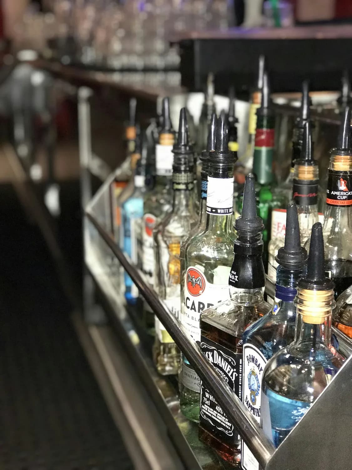 美国21岁饮酒法规：保护还是限制？