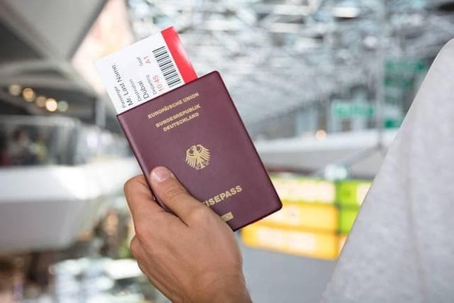 内地去香港旅游需要办什么手续