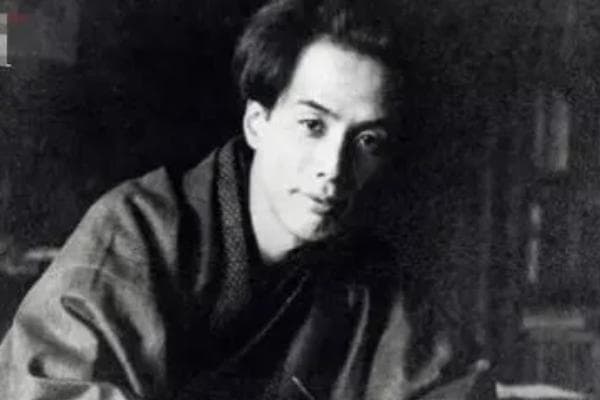 日本十大作家排名：川端康成排第四，第一是日本推理小说之父