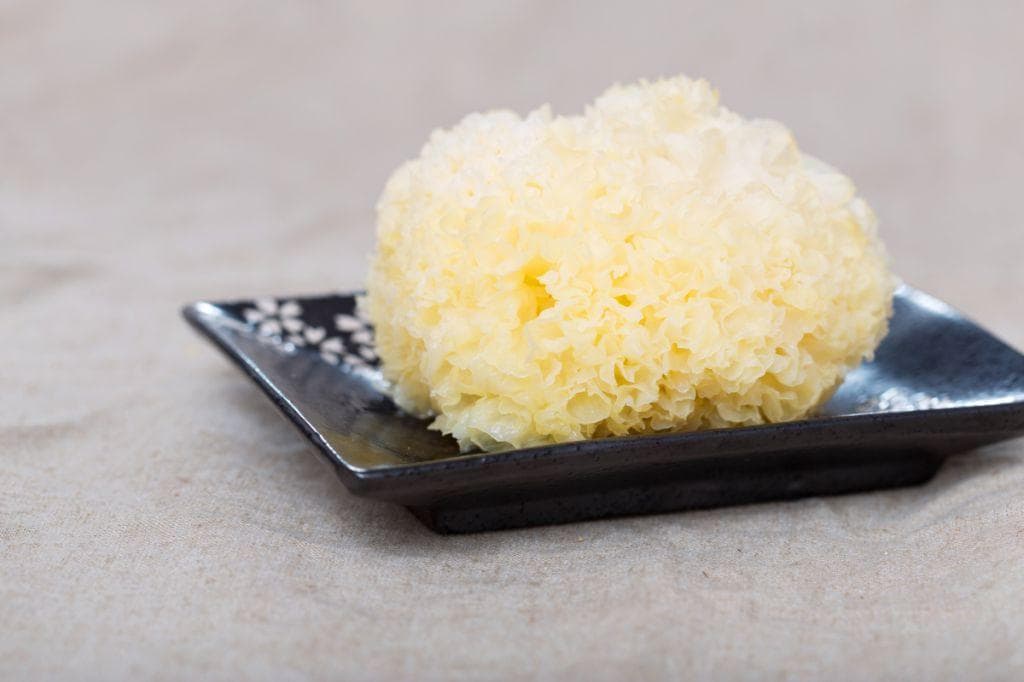 冬季吃银耳好吗？