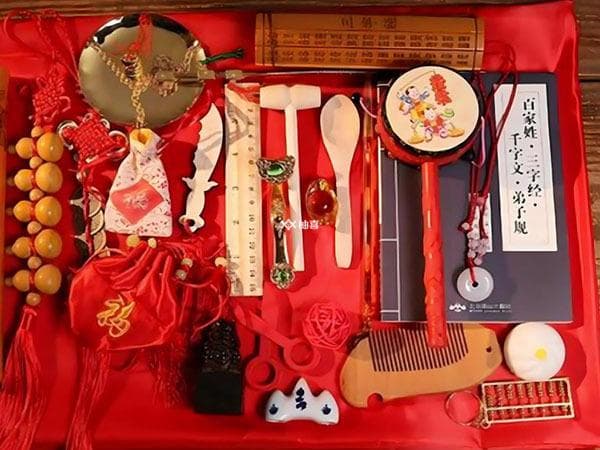 宝宝抓周需要准备什么东西