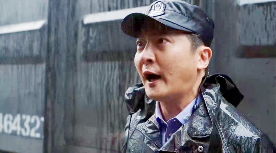 《驻站》：一分钟的台词，戳痛了多少基层民警的自尊