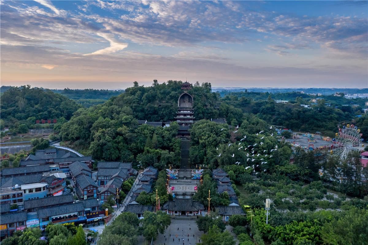 自贡旅游攻略景点大全，自贡旅游必去十大景点有哪些？看这里！
