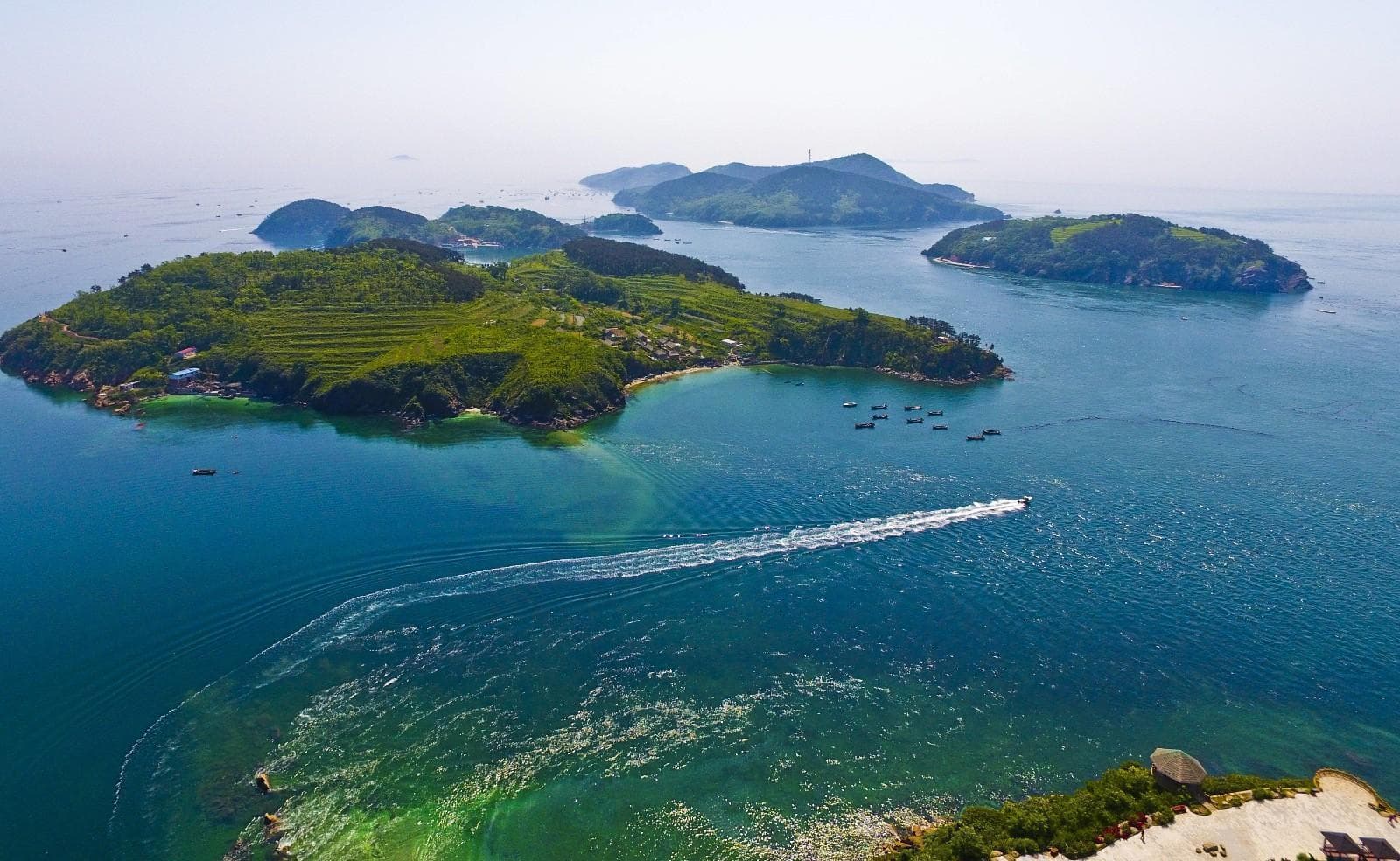 九寨沟旅游必去十大景点有哪些？九寨沟旅游景点排行榜前十名