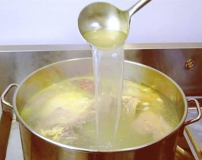 如何低成本制作一锅好高汤