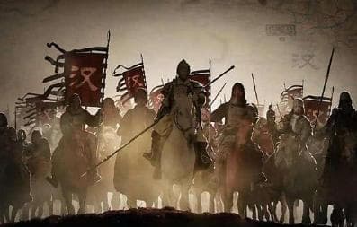东汉时期的军事体制是如何发展变化的？当时的边防建设如何？