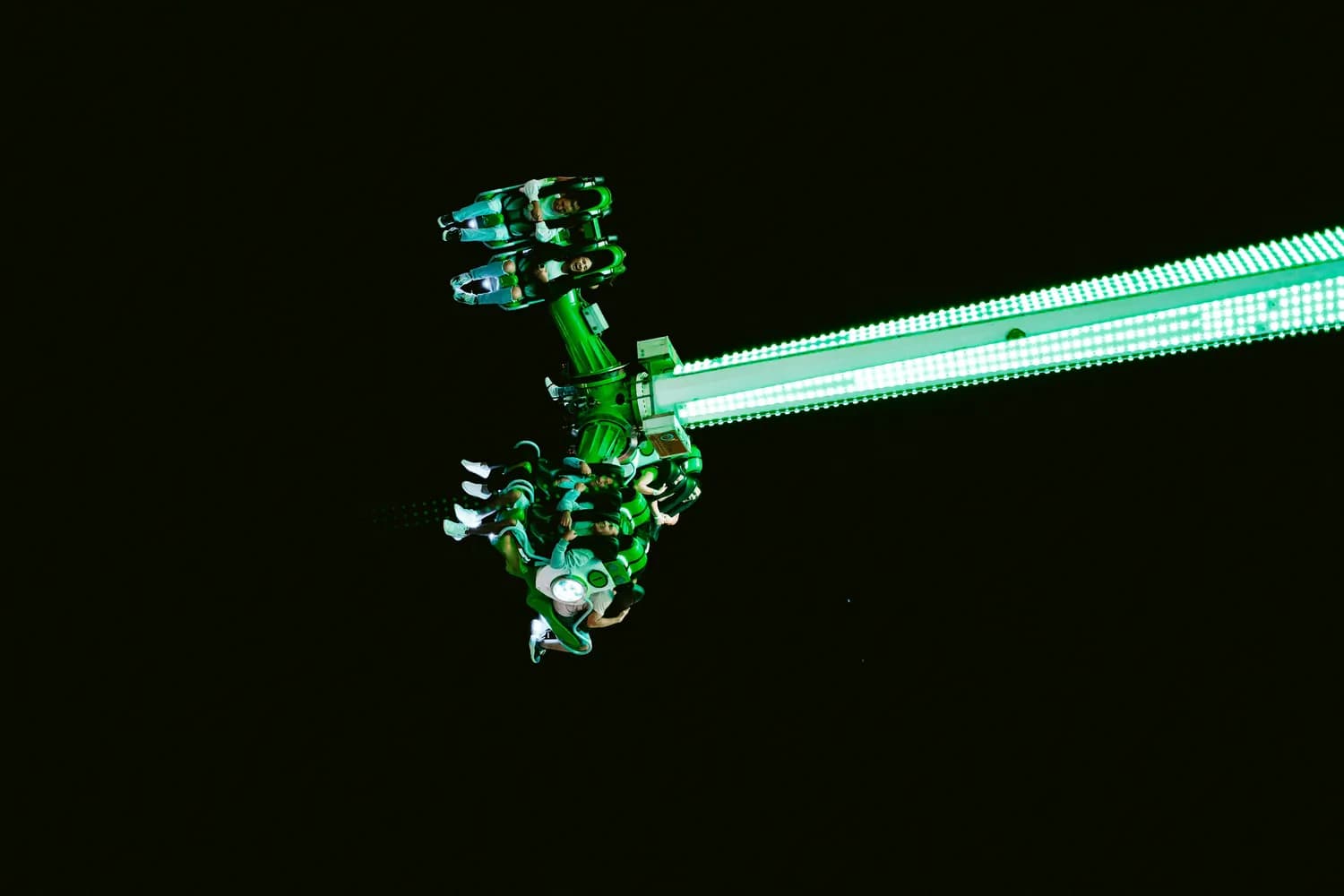 当奥特曼遇上中国电影：一个平行宇宙的奇妙故事