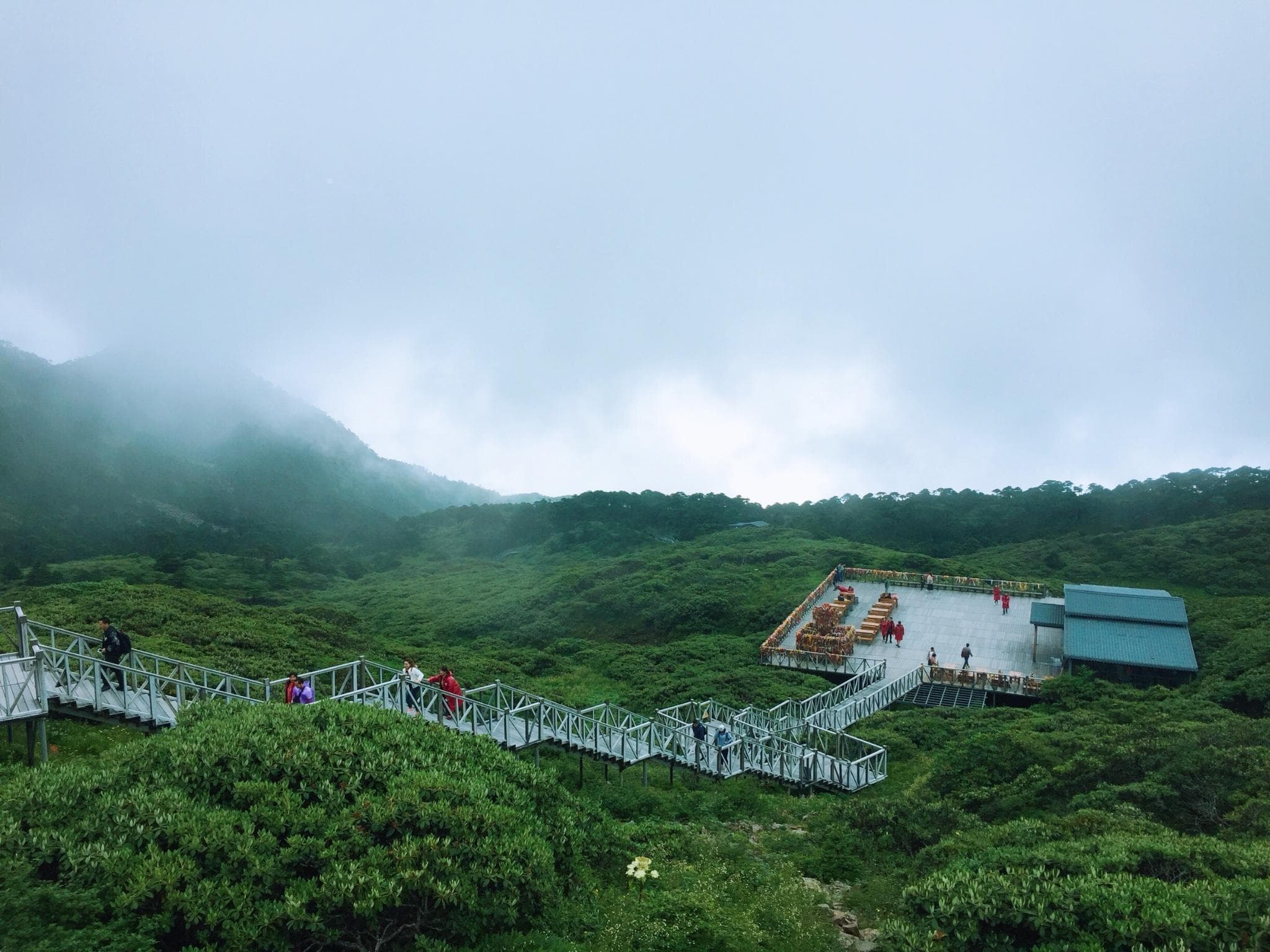 大理苍山徒步攻略：四条经典路线详解