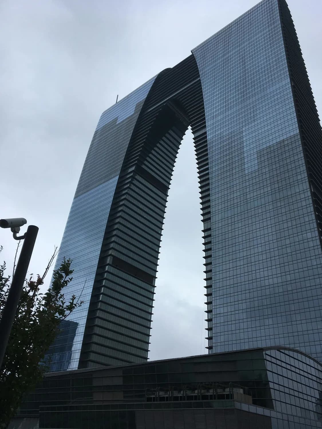 苏州东方之门打卡指南：吃喝玩乐全攻略