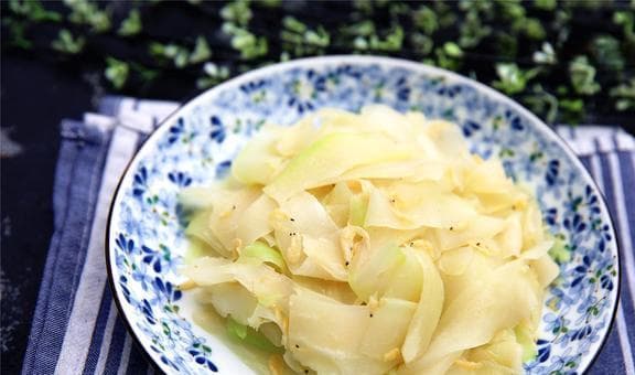 炒青菜头加一把它，醇鲜清香，美味可口，全家吃了都有很好
