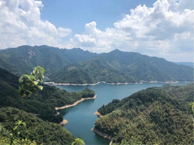 六安瓜片茶的三大核心产区：齐云山、抱儿山与南水村