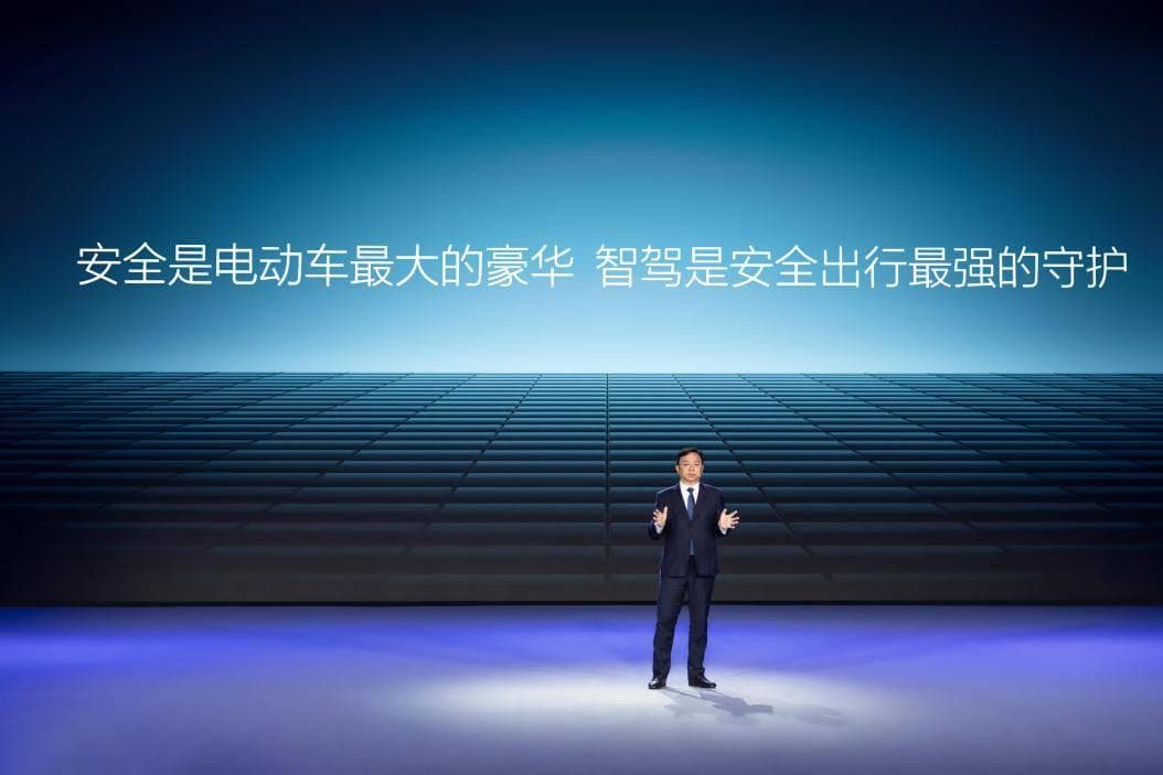 新增侧向避让和自动紧急制动，比亚迪智能驾驶更安全可靠