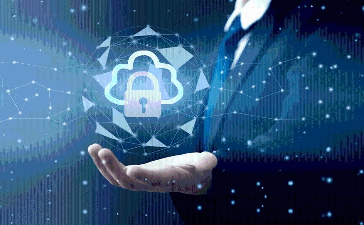 AI 如何提升网络安全？人工智能在提升网络安全中的应用与实践