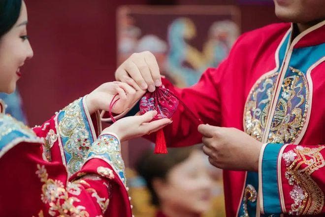 为什么中式婚礼一定要请执礼的喜娘？