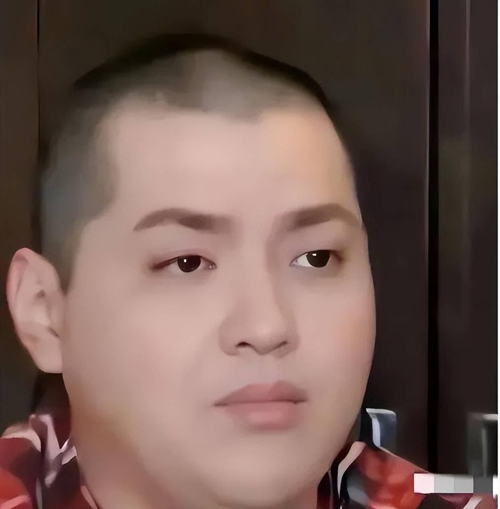 吴亦凡的陨落之路：从顶流明星到阶下囚