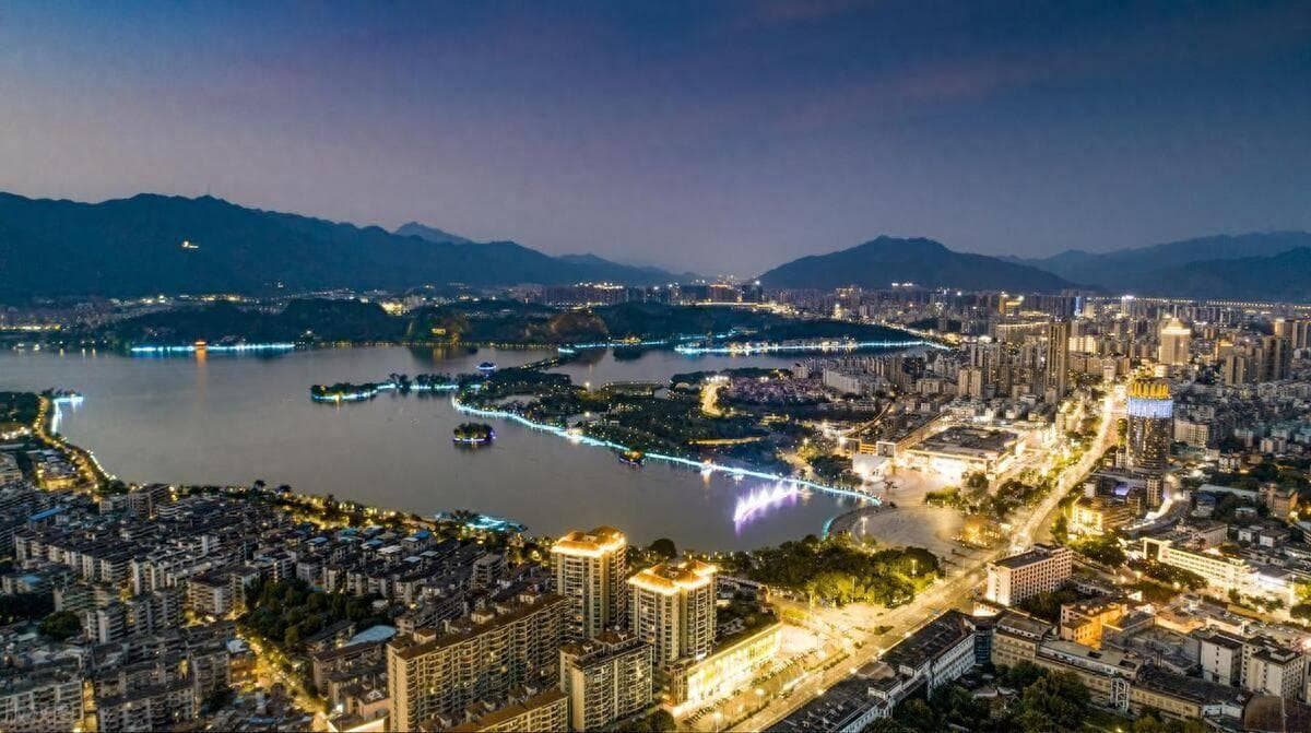肇庆市各区县市经济实力排名：高要区GDP总量最高，高新区人均GDP遥遥领先